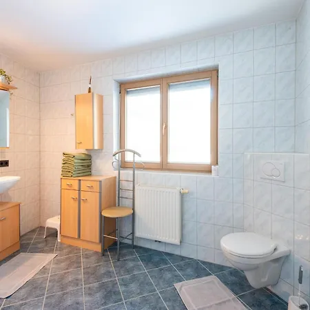 Nyaraló In Zillertal Near Slopes