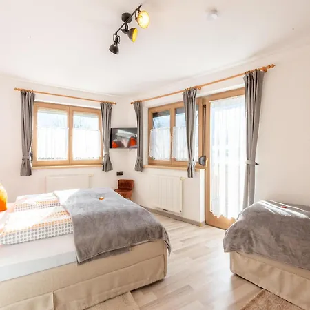 Nyaraló In Zillertal Near Slopes