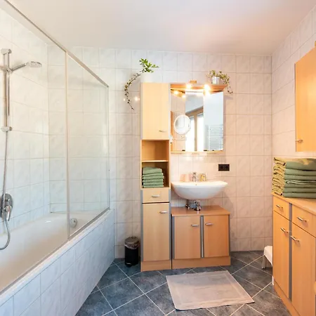 Quietly Located House Near The Center * Ramsau im Zillertal